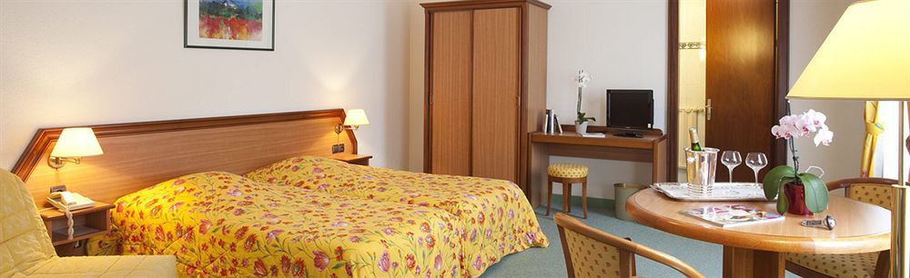 Logis Hotel-Restaurant De La Poste Urmatt Екстериор снимка